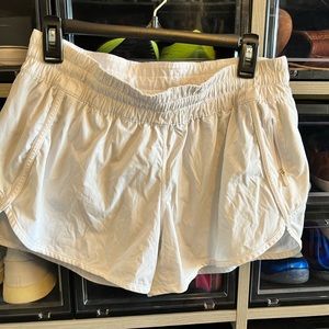 Lululemon shorts 10/12 White- with lining